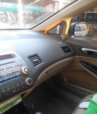 本田思域1.8L 代步優(yōu)選，車況扎實，掛漆待整