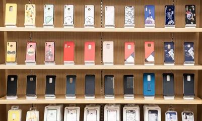 華為體驗(yàn)店鋪設(shè)無限防盜器 店員無銷售業(yè)績(jī)壓力